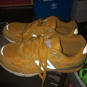 Size 7 woman New Balance